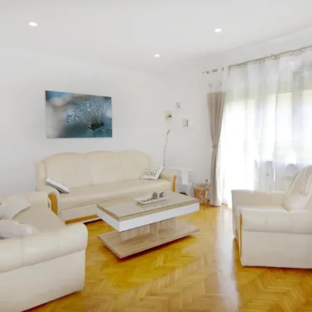 With Parking Space - 20421 Apartment