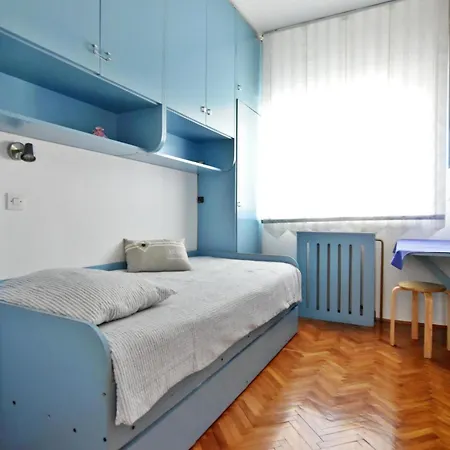 Apartment With Parking Space - 20421 Umag
